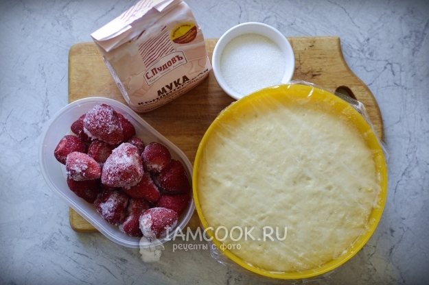 Ингредиенты для пирога «Клубничный рай»