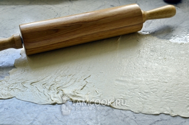 Раскатать тонко тесто