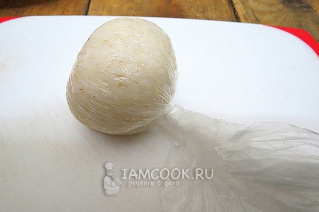 Завернуть рис в пленку