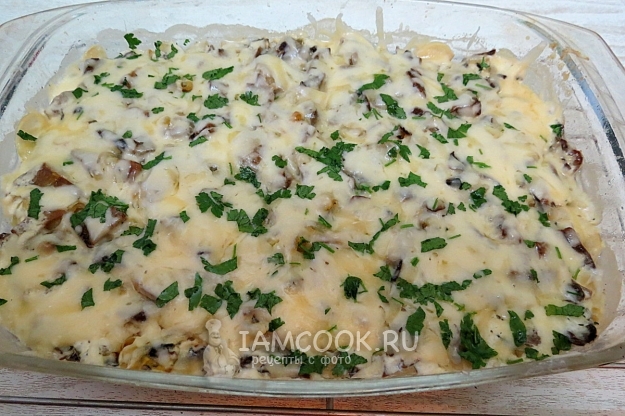 Запечь картофель с грибами в духовке