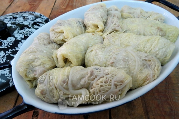 Выложить в форму голубцы