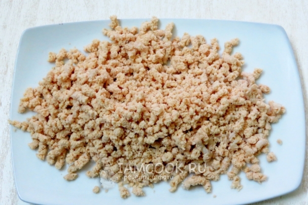 Перекрутить мясо на мясорубке