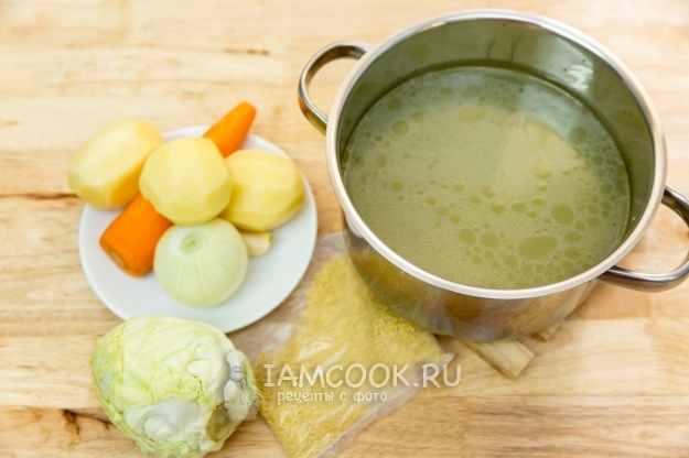 Ингредиенты для капустняка на курином бульоне с томатом