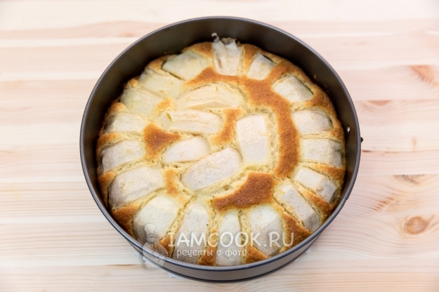 Рецепт кокосового пирога с яблоками (на сметане)