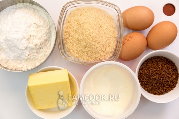 Ингредиенты для кофейного кекса с корицей и орехами