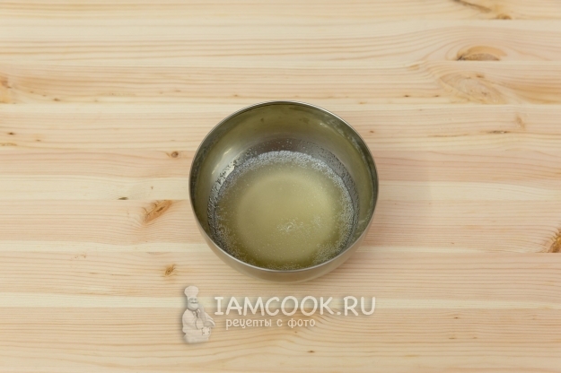 Залить желатин водой