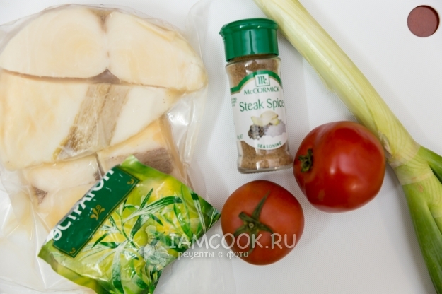 Ингредиенты для масляной рыбы, запеченной с овощами