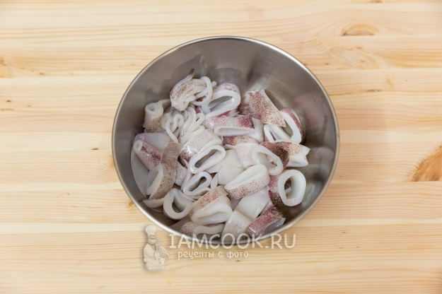 Порезать кальмаров