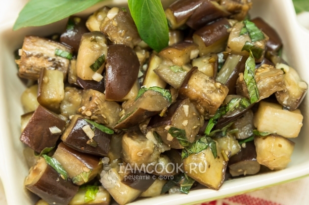Рецепт закуски из баклажанов с базиликом и чесноком