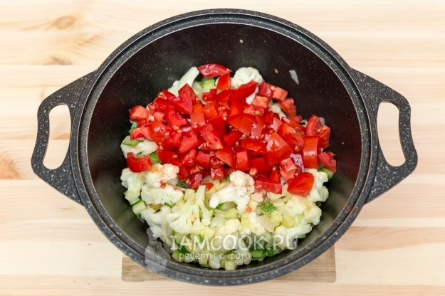 Положить помидор