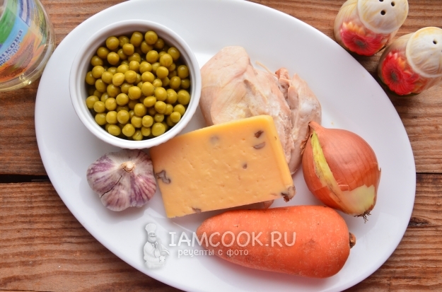 Ингредиенты для ризотто с курицей и овощами (фьюжн)