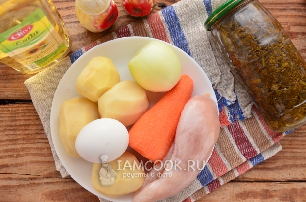 Ингредиенты для щей из консервированного щавеля