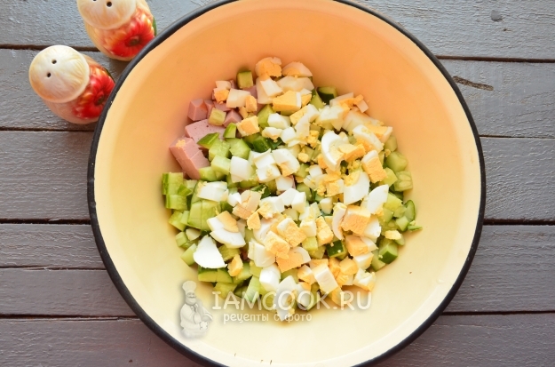 Положить яйца