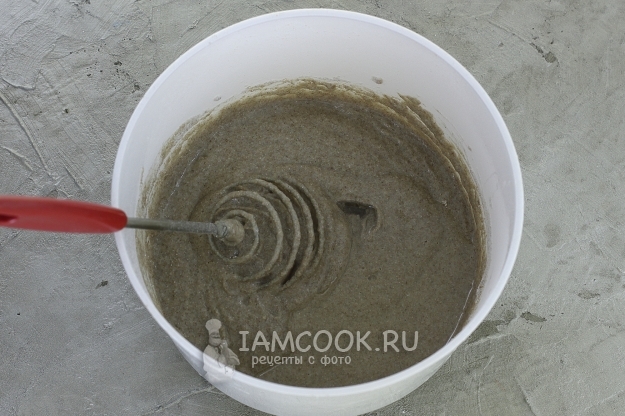 Влить масло