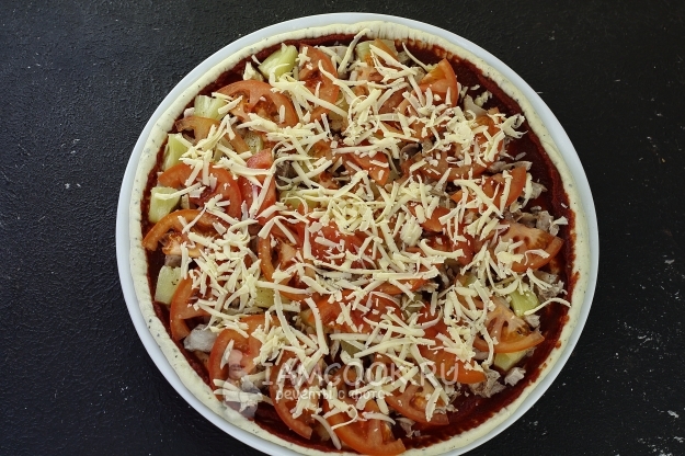 Посыпать сыром