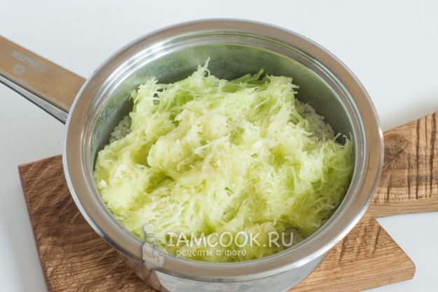 Потереть кабачки