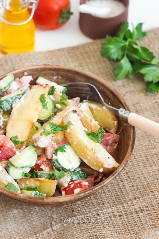 Рецепт салата с запеченным картофелем