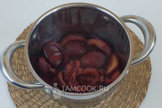 Уварить сливы