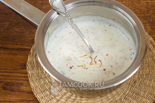 Добавить мед и шафран