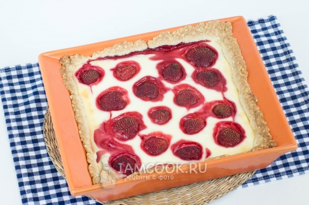 Фото сметанника с клубникой