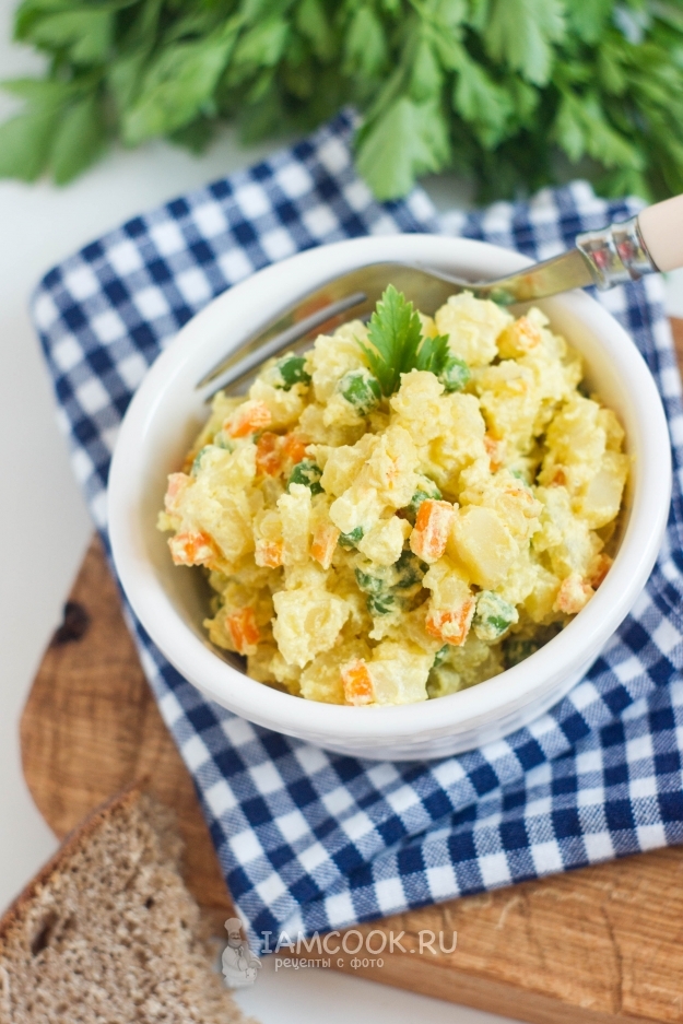 Рецепт картофельного салата с морковью и горошком