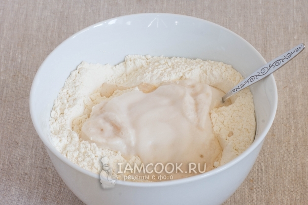 Влить опару