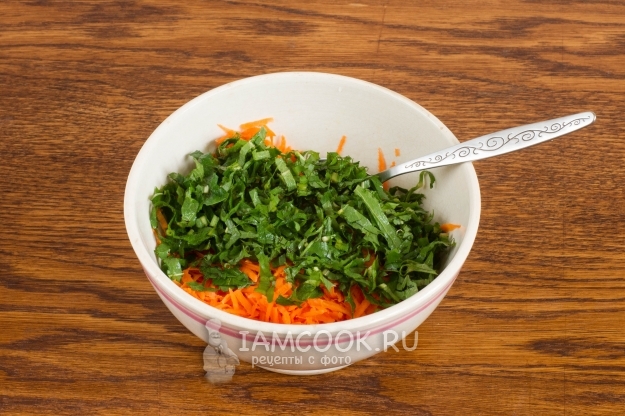 Положить листья одуванчика