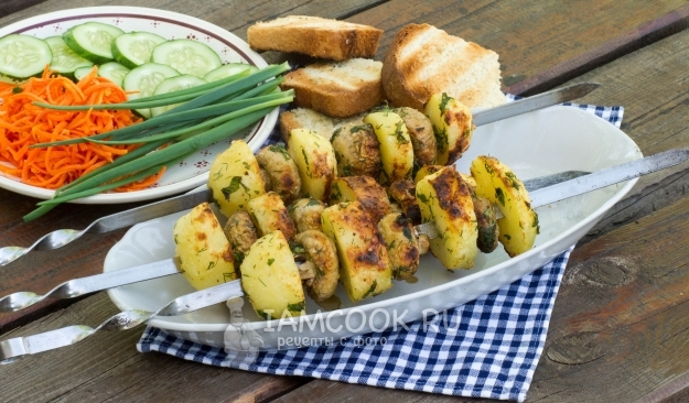 Рецепт шашлыка из шампиньонов с картофелем