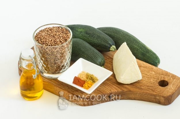 Ингредиенты для гречневой каши с кабачками и адыгейским сыром