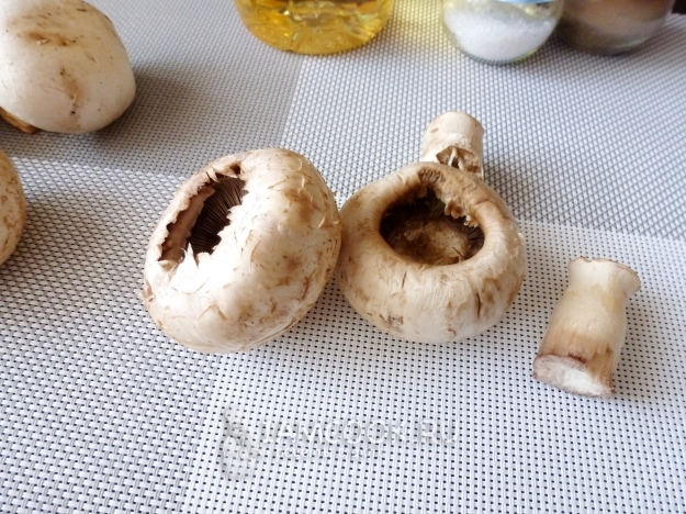 Удалить у гриба ножки