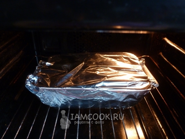 Запечь мясо в духовке