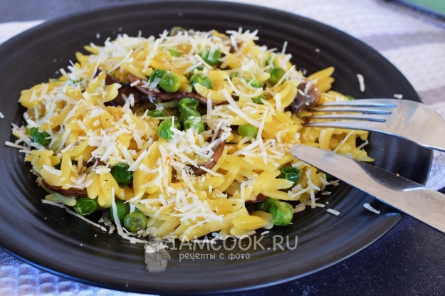 Рецепт ризотто из пасты орзо с грибами и горошком