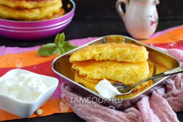Фото пышных оладий с тыквой на кефире