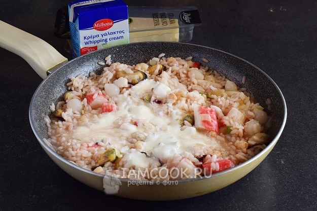 Влить сливки