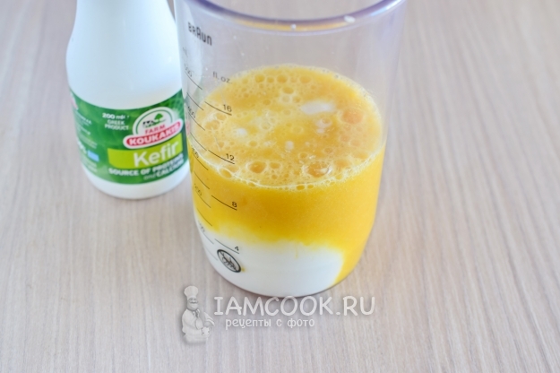 Влить кефир