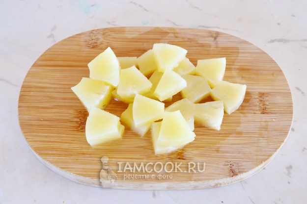 Порезать ананасы