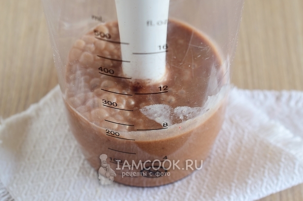 Взбить компоненты блендером