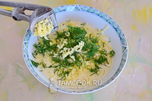 Добавить чеснок