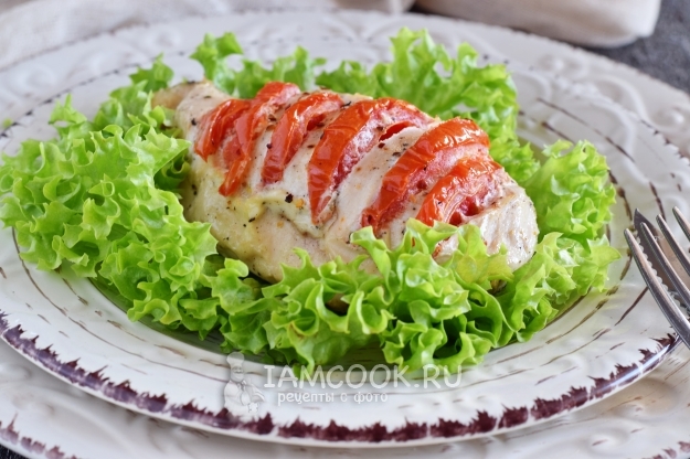 Фото куриной грудки с помидорами в фольге