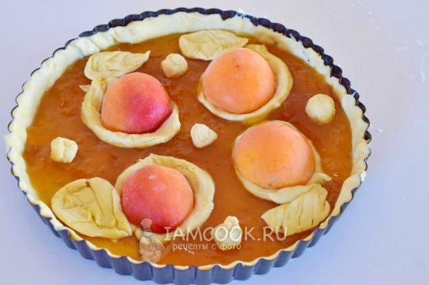 Положить абрикосы