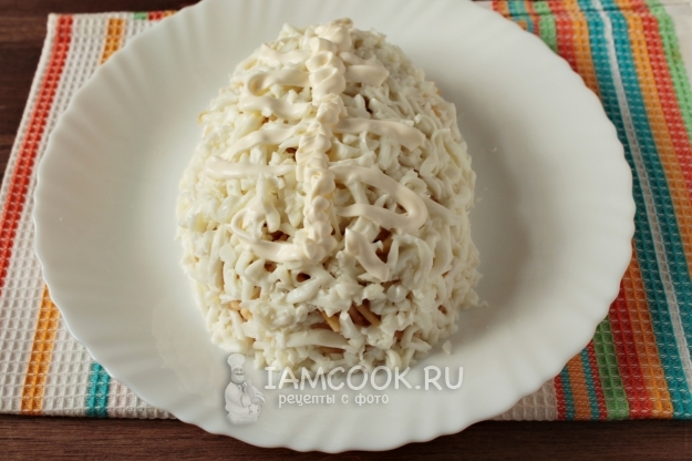 Полить белки майонезом