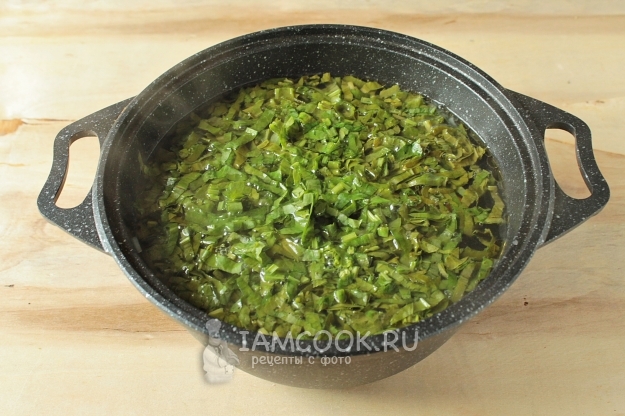 Положить щавель в суп