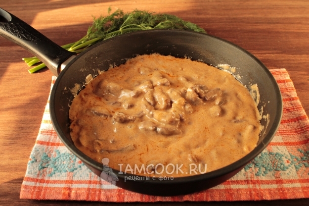 Потушить печень в соусе