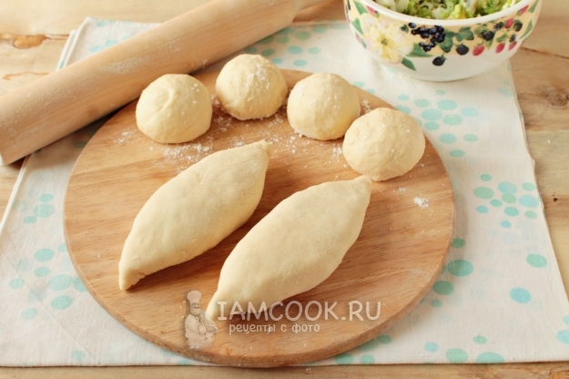 Слепить пирожки