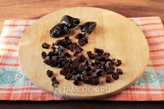 Порезать чернослив