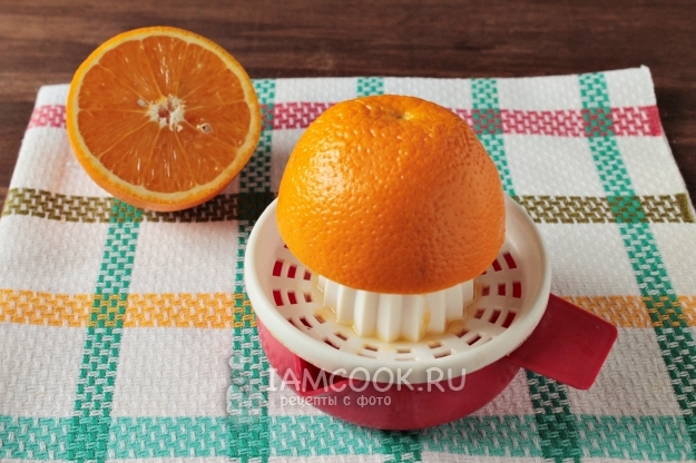 Выжать из апельсина сок