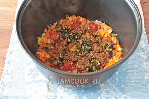 Положить сельдерей