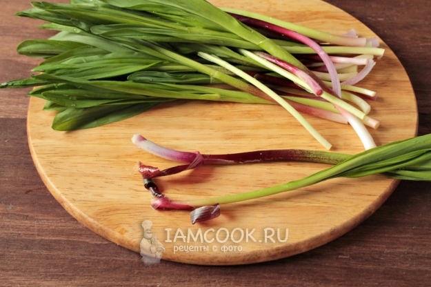 Помыть черемшу