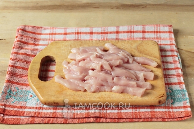 Порезать куриное филе