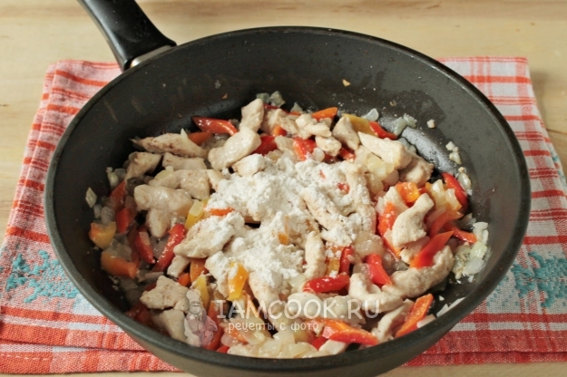 Всыпать муку